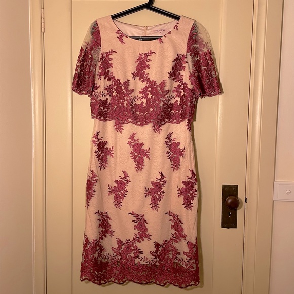 REVIEW | Heavenly Lace Dress - Berry & Champagne | AU 12 - Picture 11 of 12